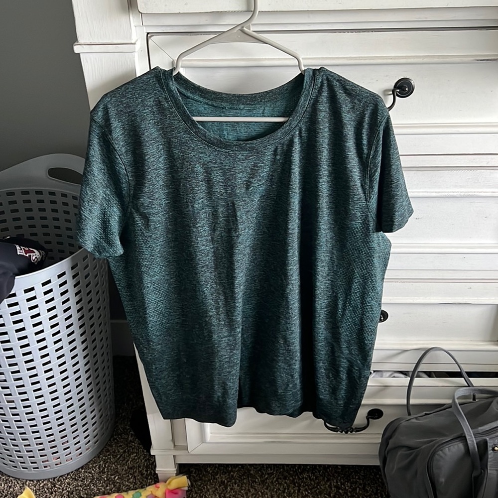 Lululemon Relaxed Swiftly Relaxed Shirt